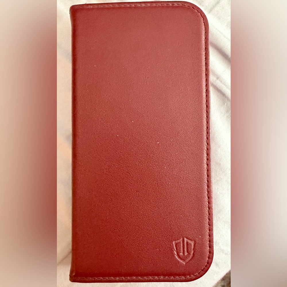 SHIELDON iPhone 15 Pro Genuine Leather Wallet Case